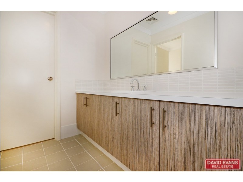 8 Kaoriki Court, Maida Vale WA 6057