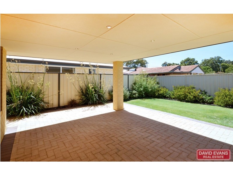 8 Kaoriki Court, Maida Vale WA 6057