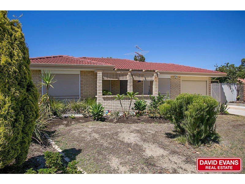 9 Caswell Court, Marangaroo WA 6064