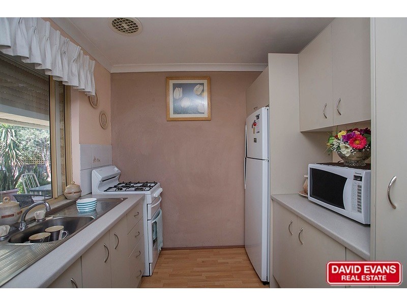 9 Caswell Court, Marangaroo WA 6064