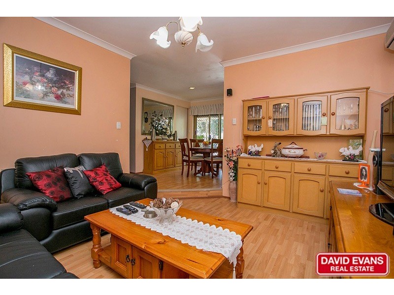 9 Caswell Court, Marangaroo WA 6064