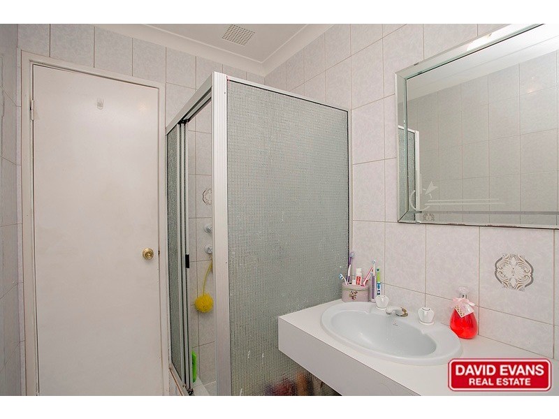 9 Caswell Court, Marangaroo WA 6064