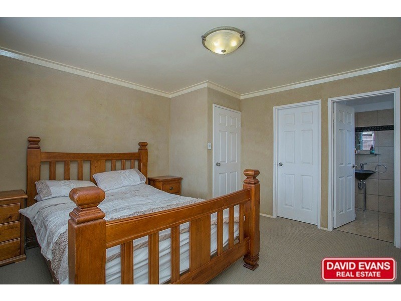 198 Dampier Avenue, Kallaroo WA 6025