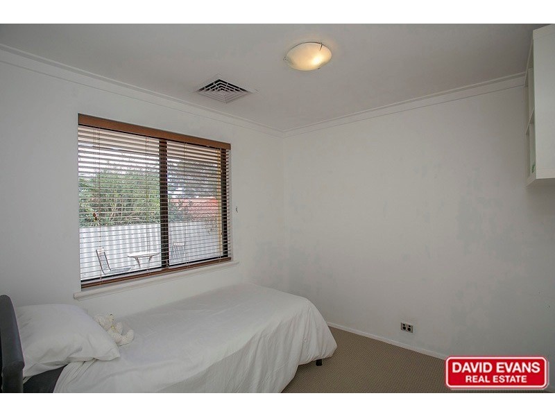 198 Dampier Avenue, Kallaroo WA 6025