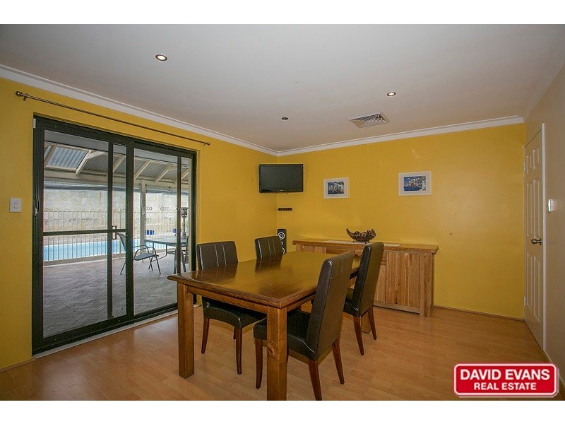 198 Dampier Avenue, Kallaroo WA 6025