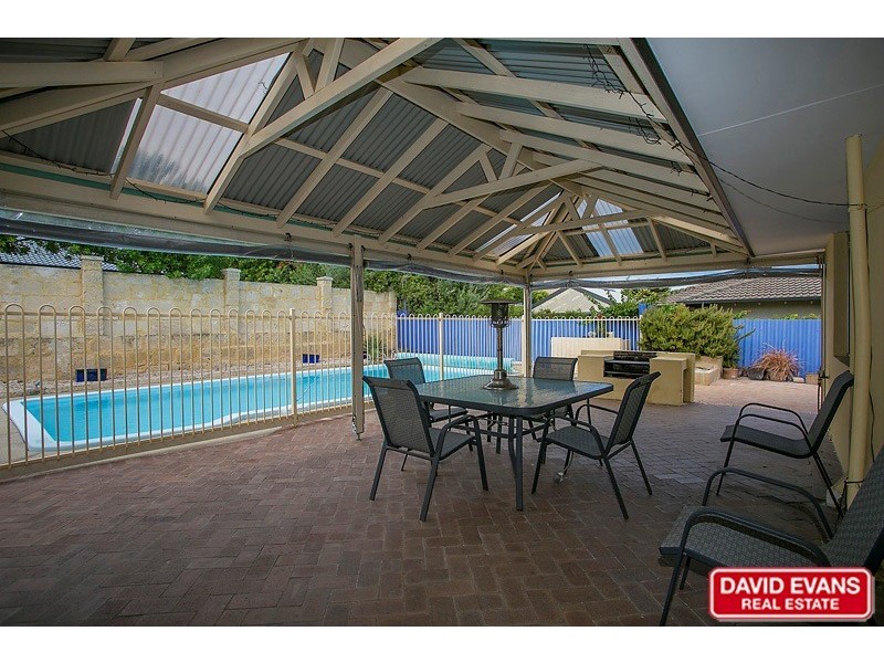 198 Dampier Avenue, Kallaroo WA 6025