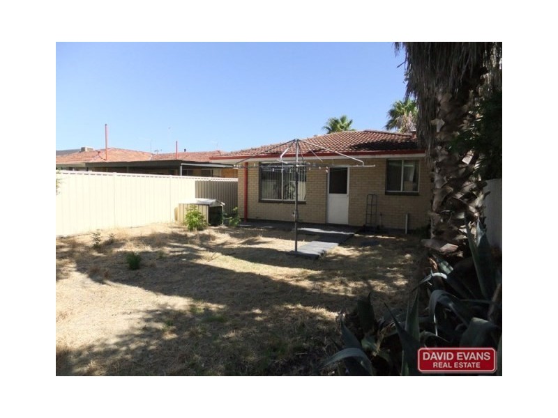 8 Lindway Street, Balga WA 6061