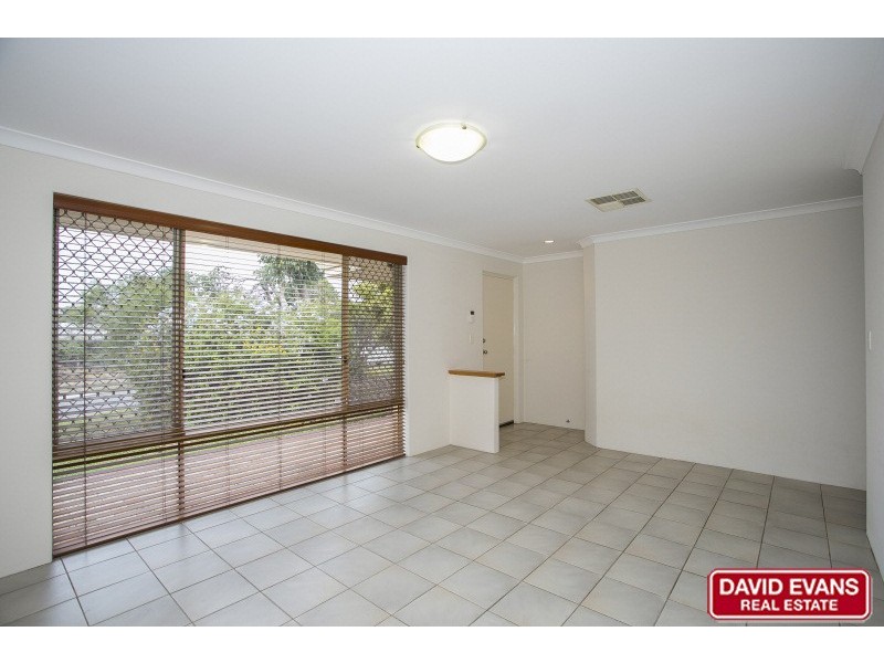 19 Aerolite Way, Beldon WA 6027