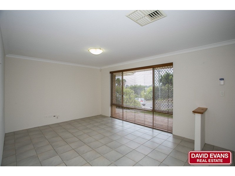 19 Aerolite Way, Beldon WA 6027