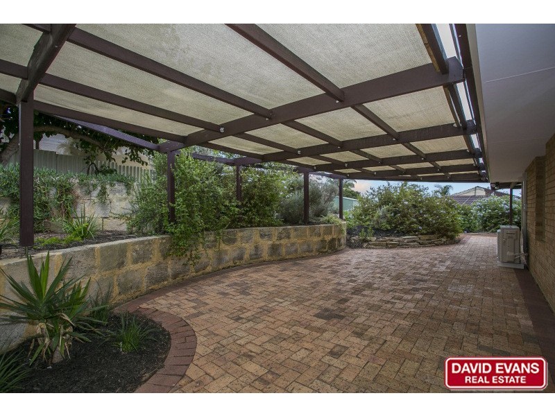 19 Aerolite Way, Beldon WA 6027