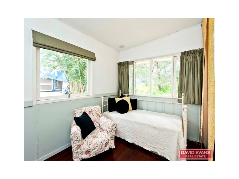 64 Connell Avenue, Martin WA 6110