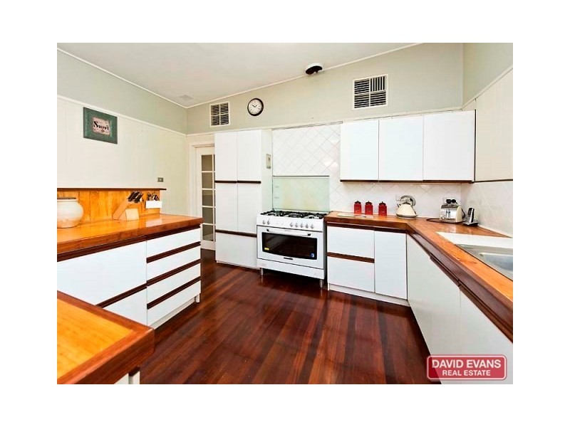 64 Connell Avenue, Martin WA 6110