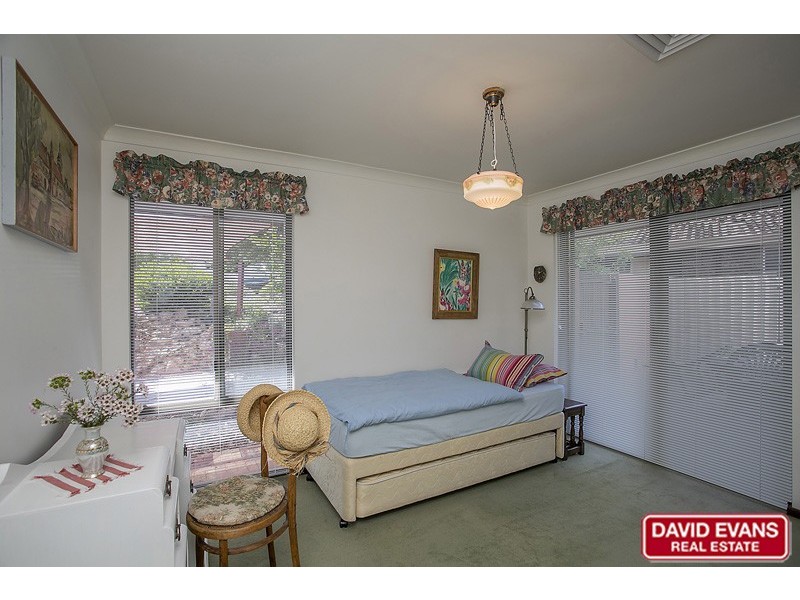 14 Eclipse Crescent, Kallaroo WA 6025