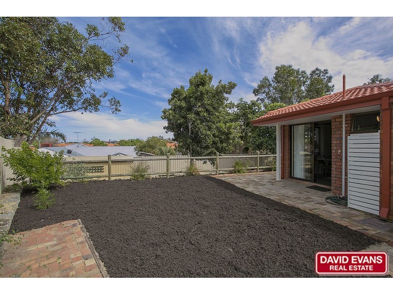 14 Eclipse Crescent, Kallaroo WA 6025