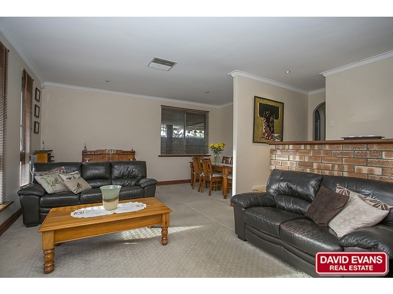 16 Culwalla Close, Kallaroo WA 6025