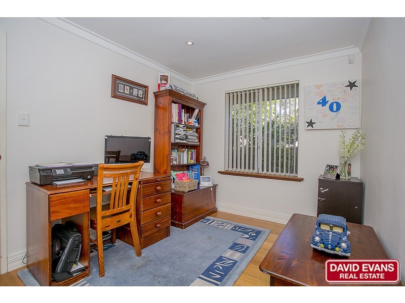 16 Culwalla Close, Kallaroo WA 6025