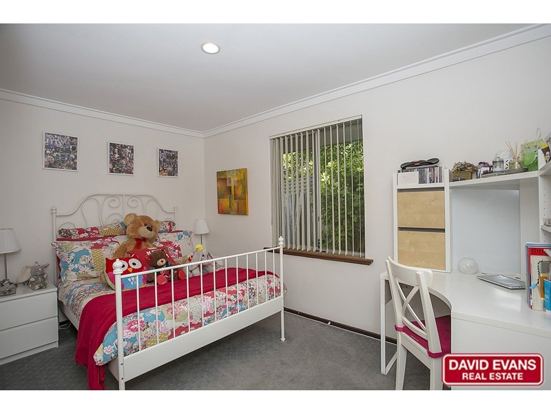 16 Culwalla Close, Kallaroo WA 6025