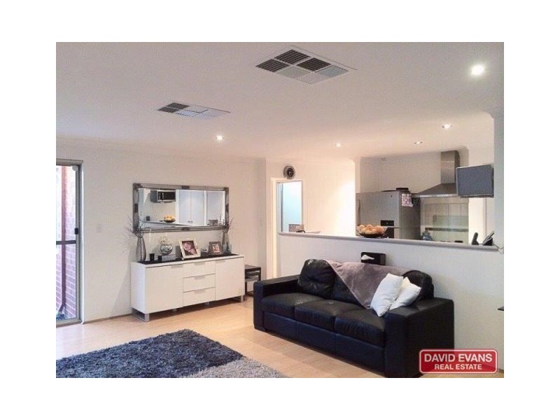 2 Oslo Street, Hocking WA 6065