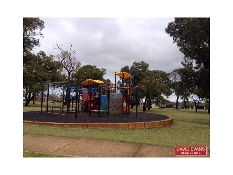 2 Oslo Street, Hocking WA 6065