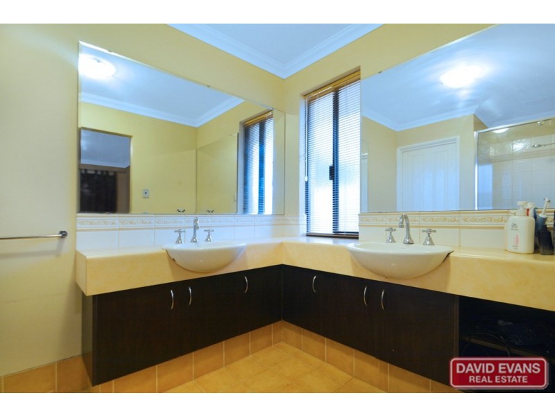 2 Bonita Way, Tapping WA 6065