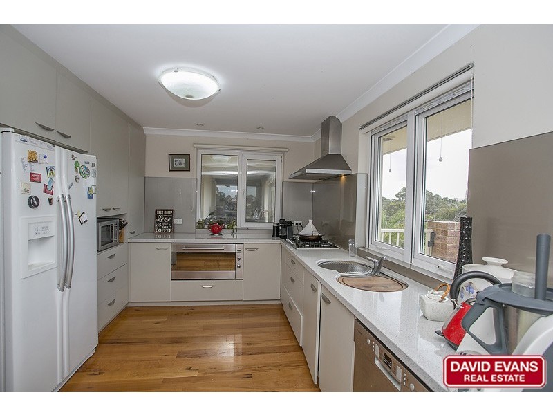 10 Solander Road, Hillarys WA 6025