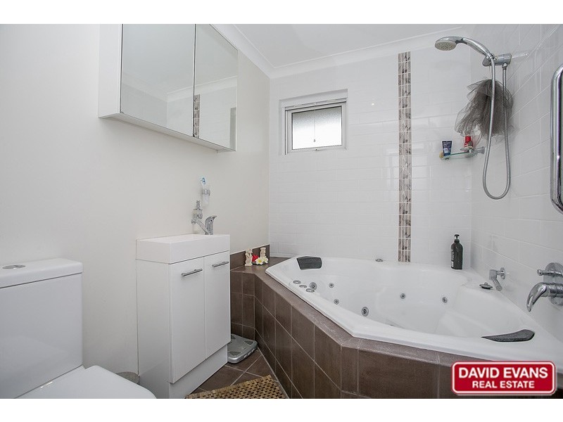 10 Solander Road, Hillarys WA 6025