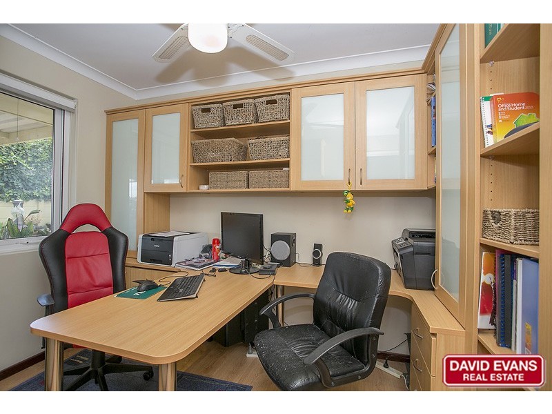 10 Solander Road, Hillarys WA 6025