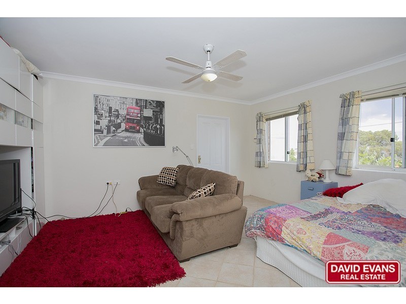 10 Solander Road, Hillarys WA 6025