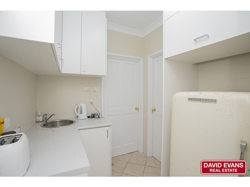 10 Solander Road, Hillarys WA 6025