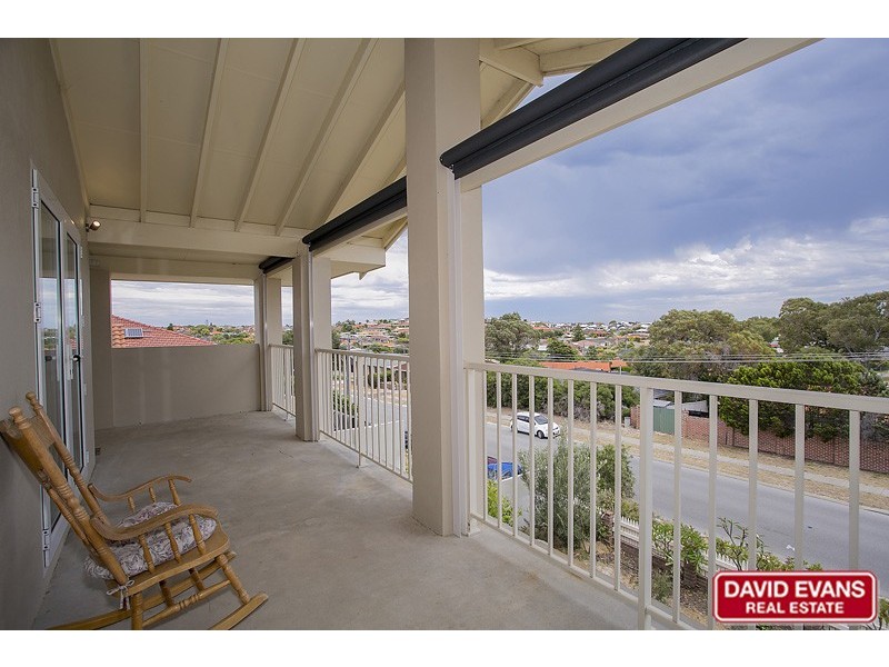 10 Solander Road, Hillarys WA 6025