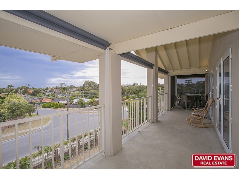 10 Solander Road, Hillarys WA 6025