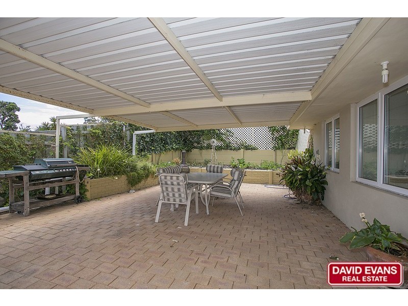 10 Solander Road, Hillarys WA 6025