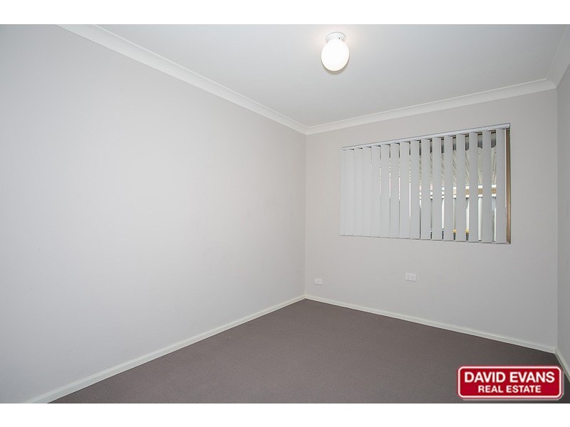 20R Roxwell Way, Girrawheen WA 6064
