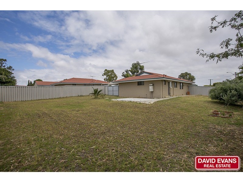 20R Roxwell Way, Girrawheen WA 6064