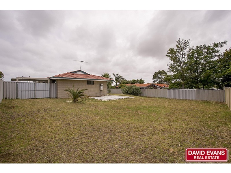 20R Roxwell Way, Girrawheen WA 6064