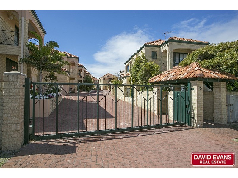 10/10 Fairhaven Terrace, Hillarys WA 6025