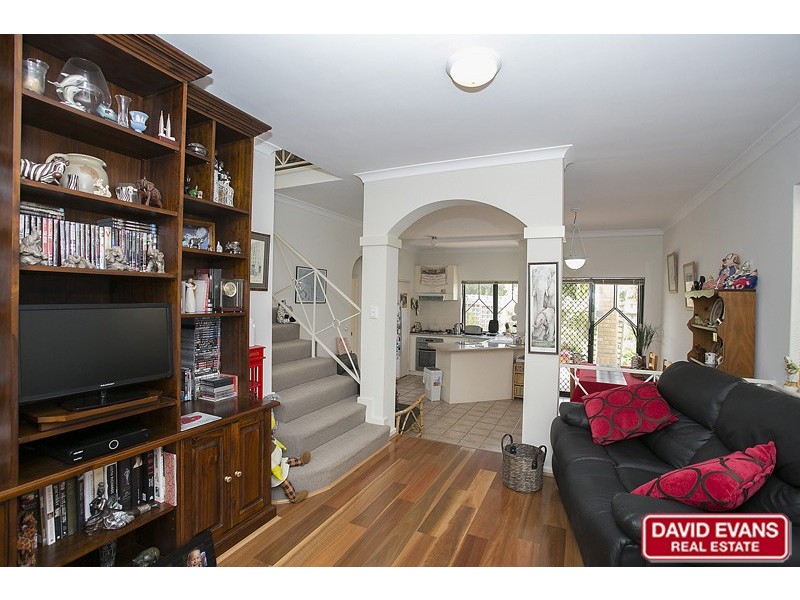 10/10 Fairhaven Terrace, Hillarys WA 6025