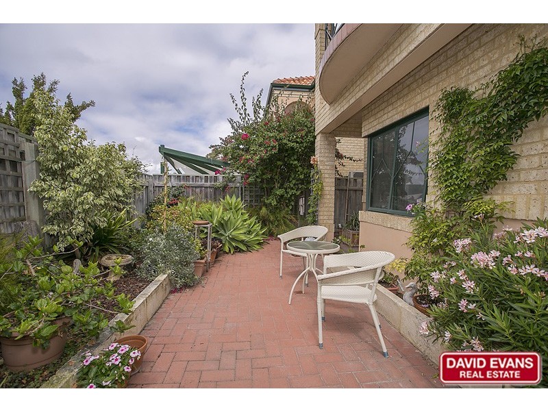 10/10 Fairhaven Terrace, Hillarys WA 6025