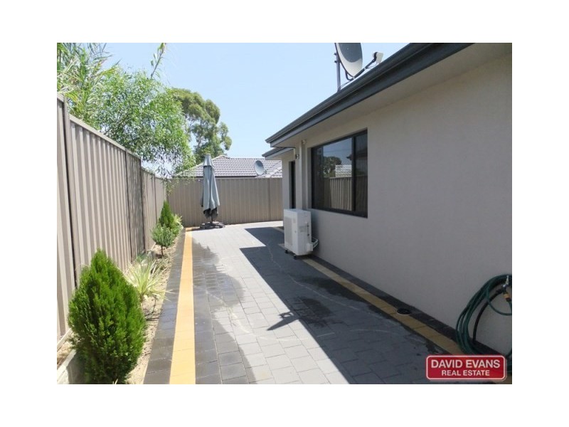2B Kingsfold Street, Balga WA 6061
