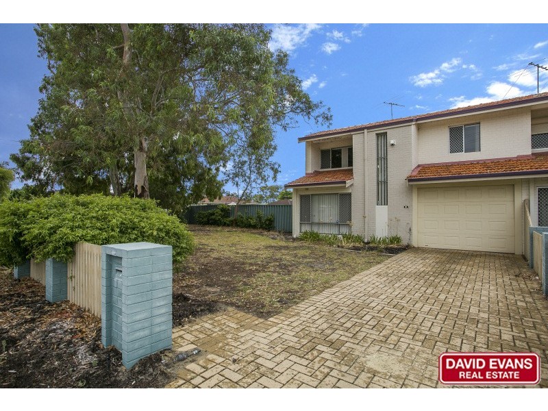 8 Hainsworth Avenue, Girrawheen WA 6064