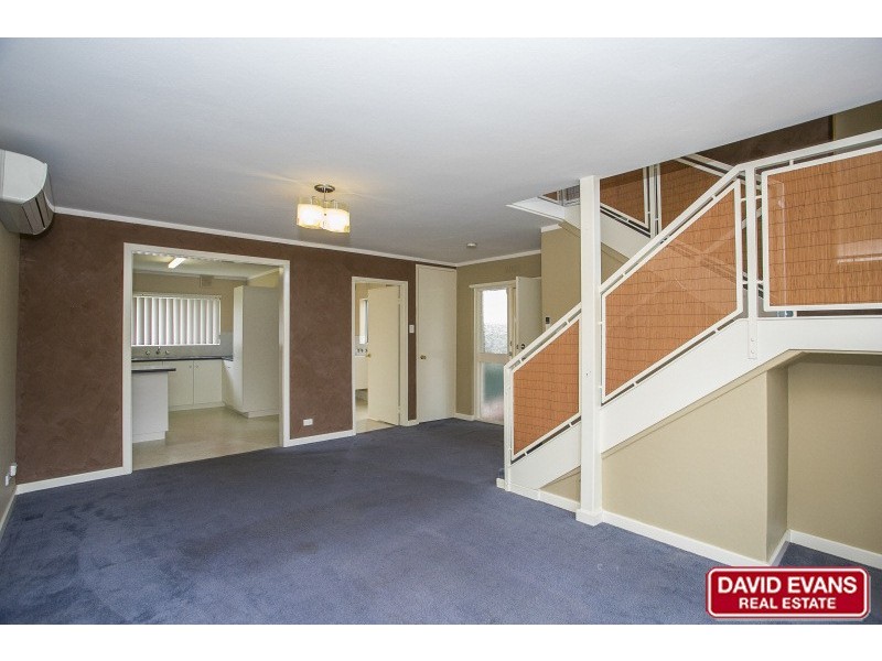 8 Hainsworth Avenue, Girrawheen WA 6064