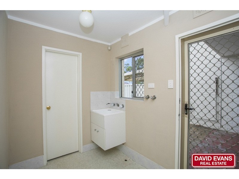 8 Hainsworth Avenue, Girrawheen WA 6064