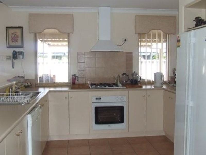 38 Clarafield Meander, Tapping WA 6065
