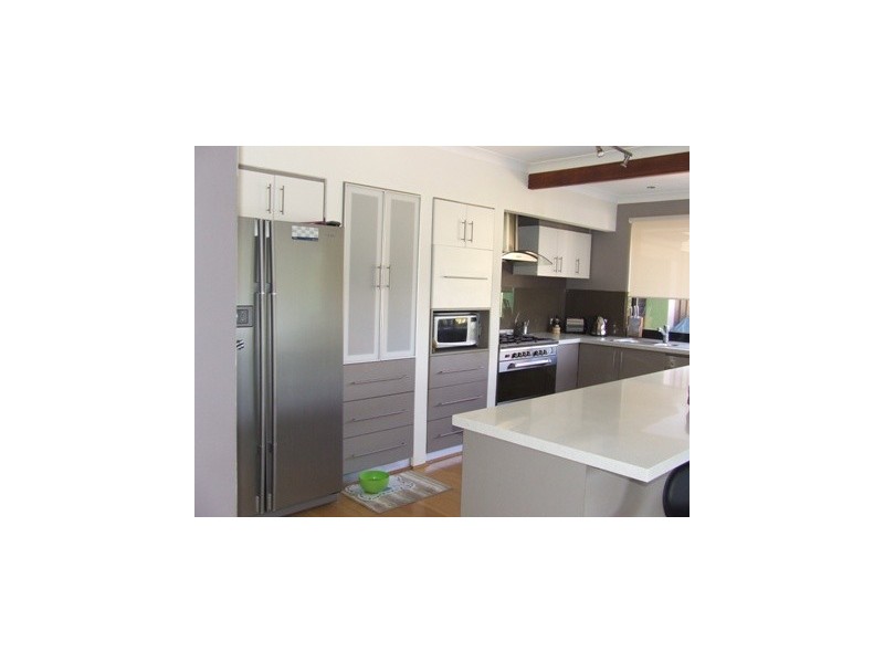 8 Monclair Pass, Currambine WA 6028