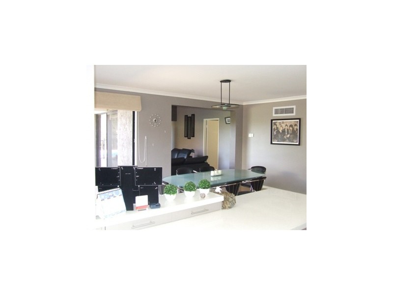 8 Monclair Pass, Currambine WA 6028