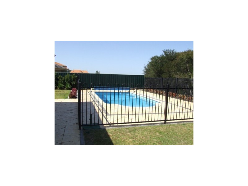 8 Monclair Pass, Currambine WA 6028