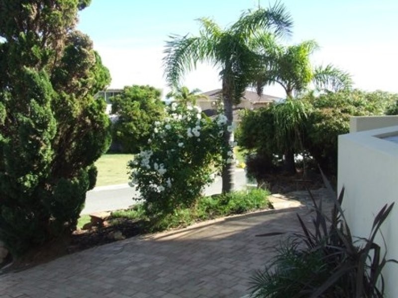 9 COURAGEOUS PLACE, Ocean Reef WA 6027