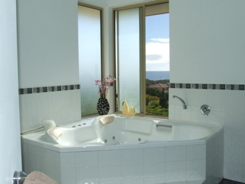 9 COURAGEOUS PLACE, Ocean Reef WA 6027