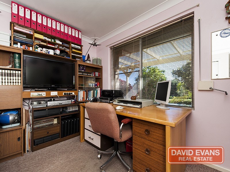 8 Sailfish Close, Beldon WA 6027