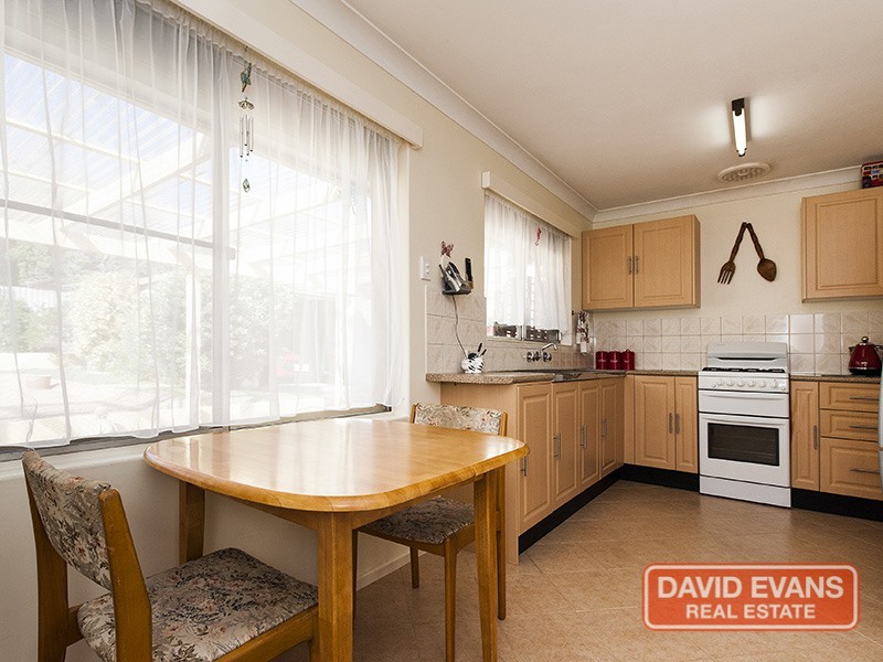 8 Sailfish Close, Beldon WA 6027